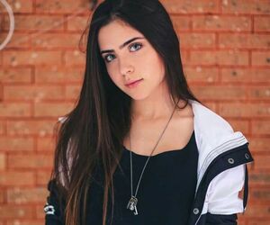 luna Gonzalez 